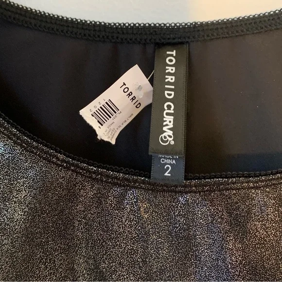 Torrid Curve Shimmer Crop Top - Picture 6 of 7